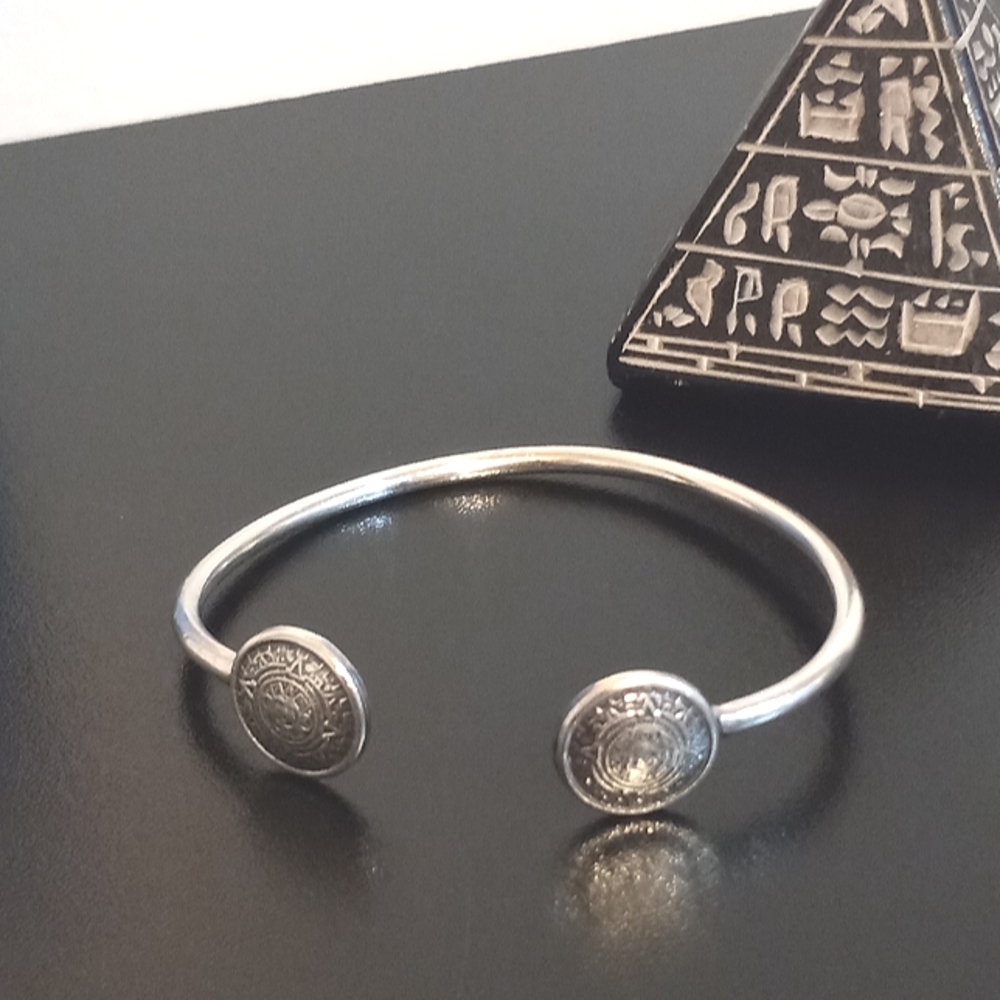 Sterling Aztec calender cuff - Picture 4 of 15